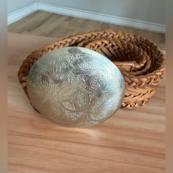 Vintage Y2K Medallion Disk McBling Girlhood Core Wide Woven Leather Belt - Picture 4 of 15